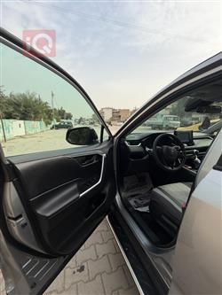 تۆیۆتا ڕاڤ 4